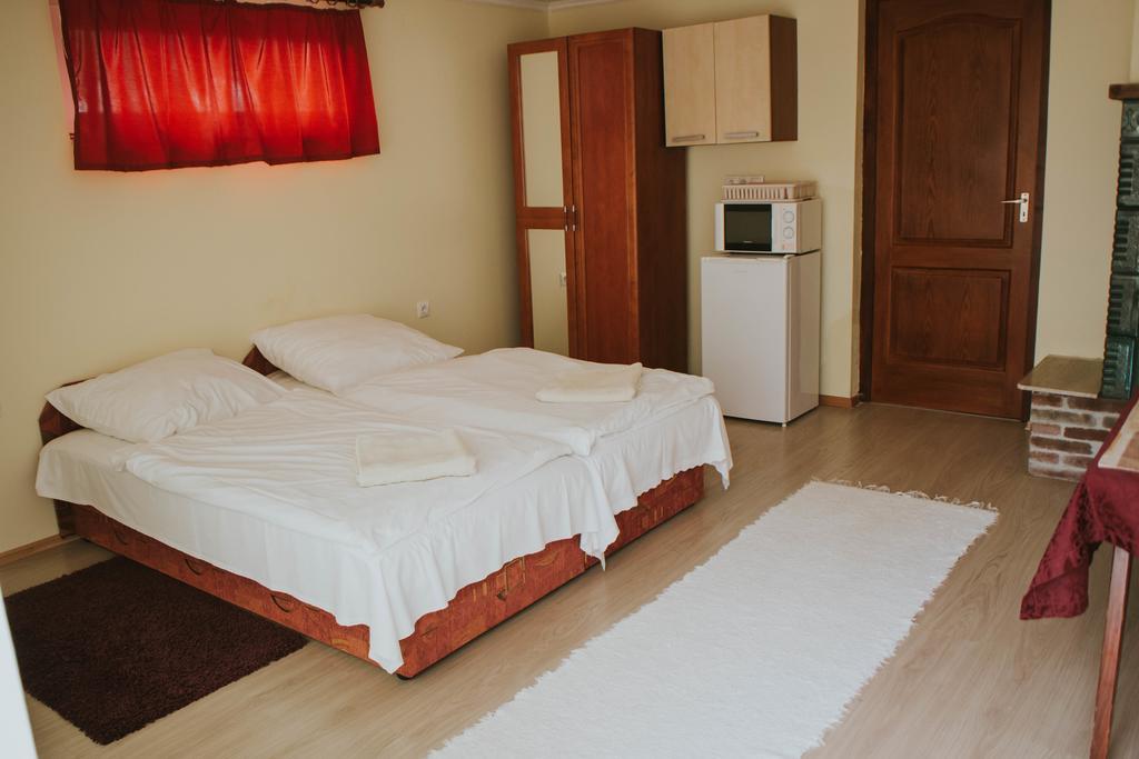 Szep Kert Vendeghaz Hotel Szekszard Exterior photo